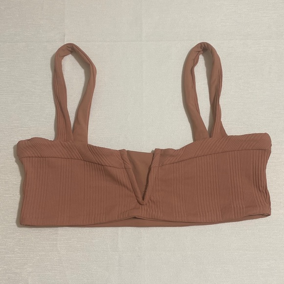 L*SPACE Women's LEE LEE TOP Ribbed V-Neck Bikini Top - Picture 2 of 4